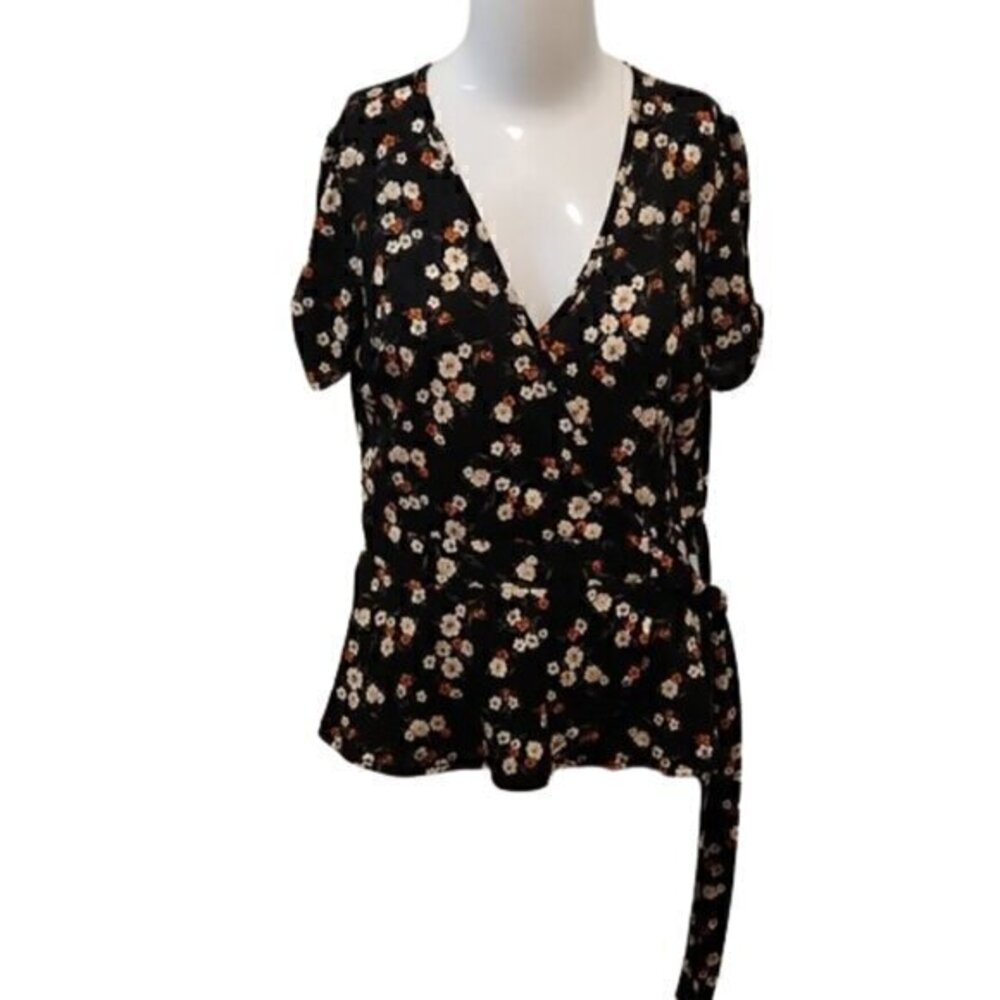 [Sweet Wanderer] V-neck Flower Top